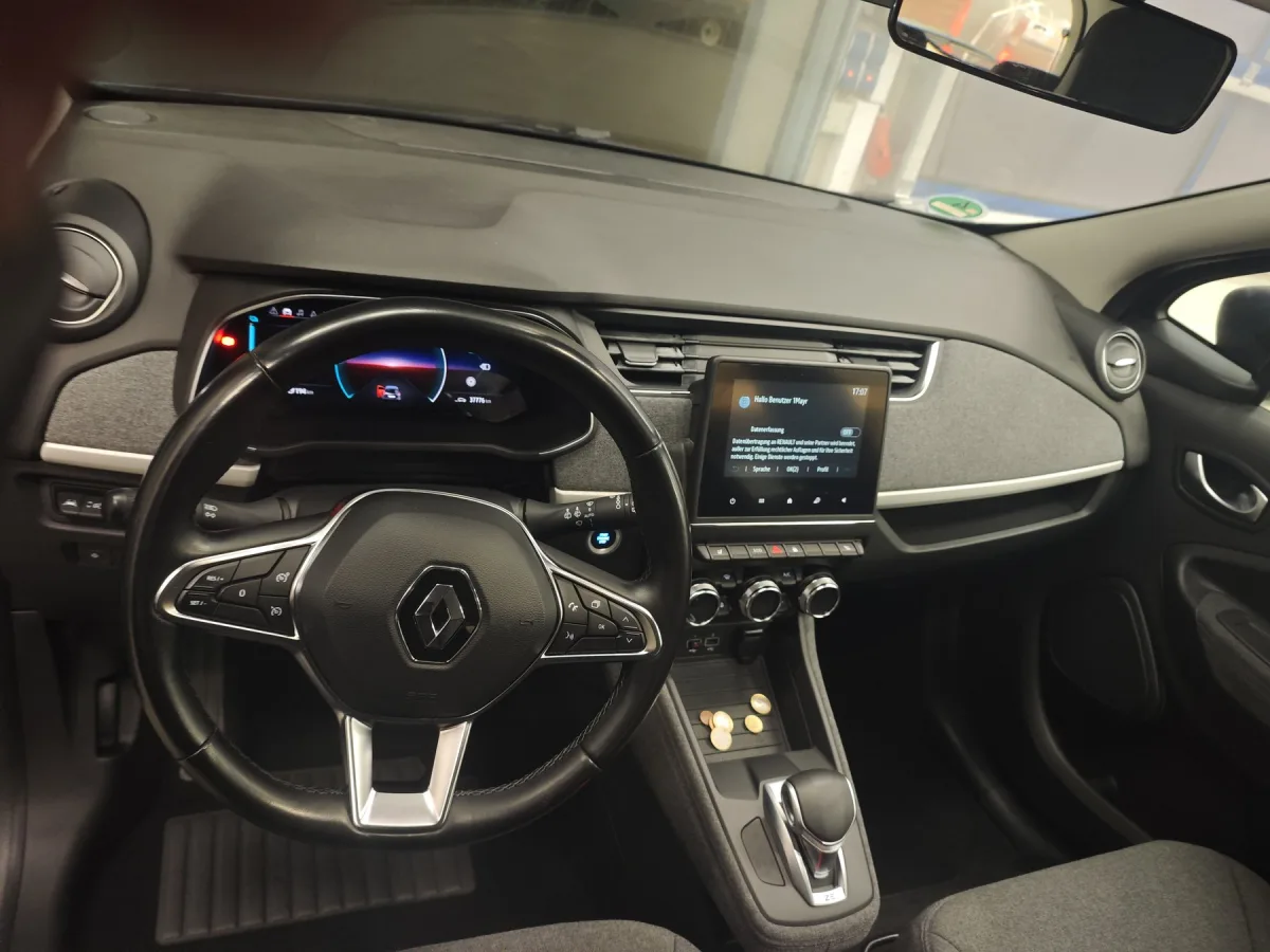 Renault Verkaufsaufbereitung nachher